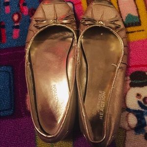 Size 61/2 gold Kenneth Cole flats